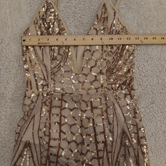 PrettyLittleThing Women's Jumpsuit Sleeveless Gold Sequins Size 4 Lace Legs - Picture 10 of 15